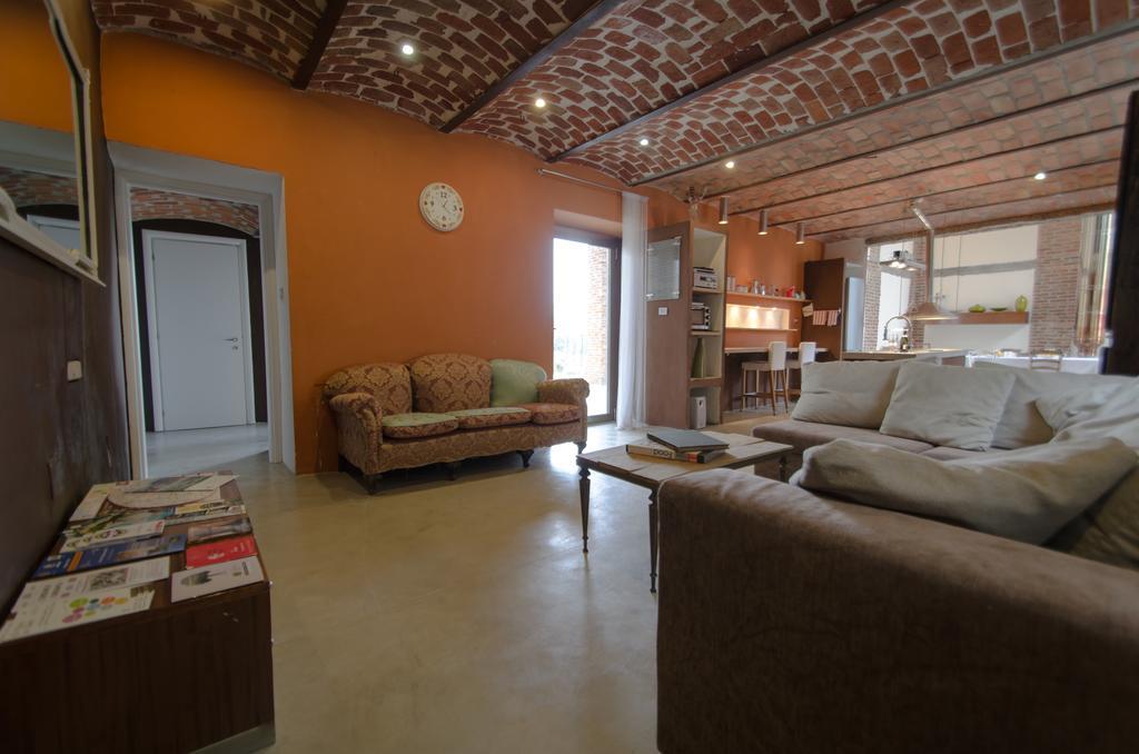 Bed and Breakfast Il Riposo San Damiano dʼAsti Exterior foto