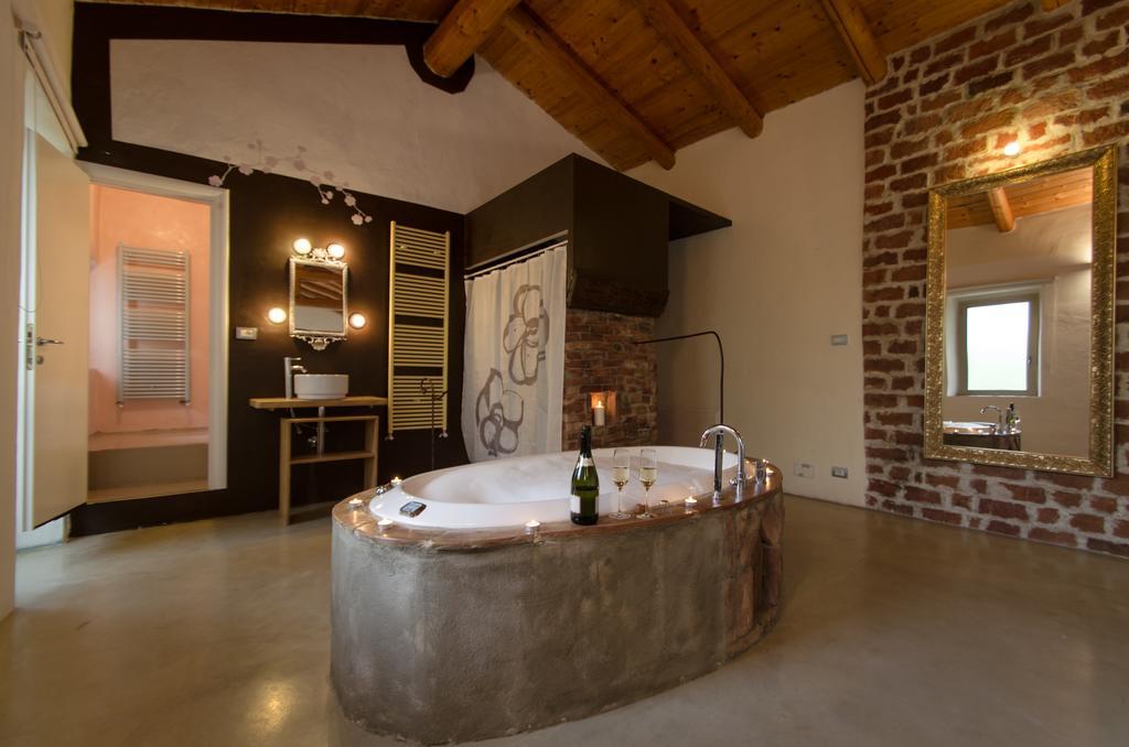 Bed and Breakfast Il Riposo San Damiano dʼAsti Exterior foto